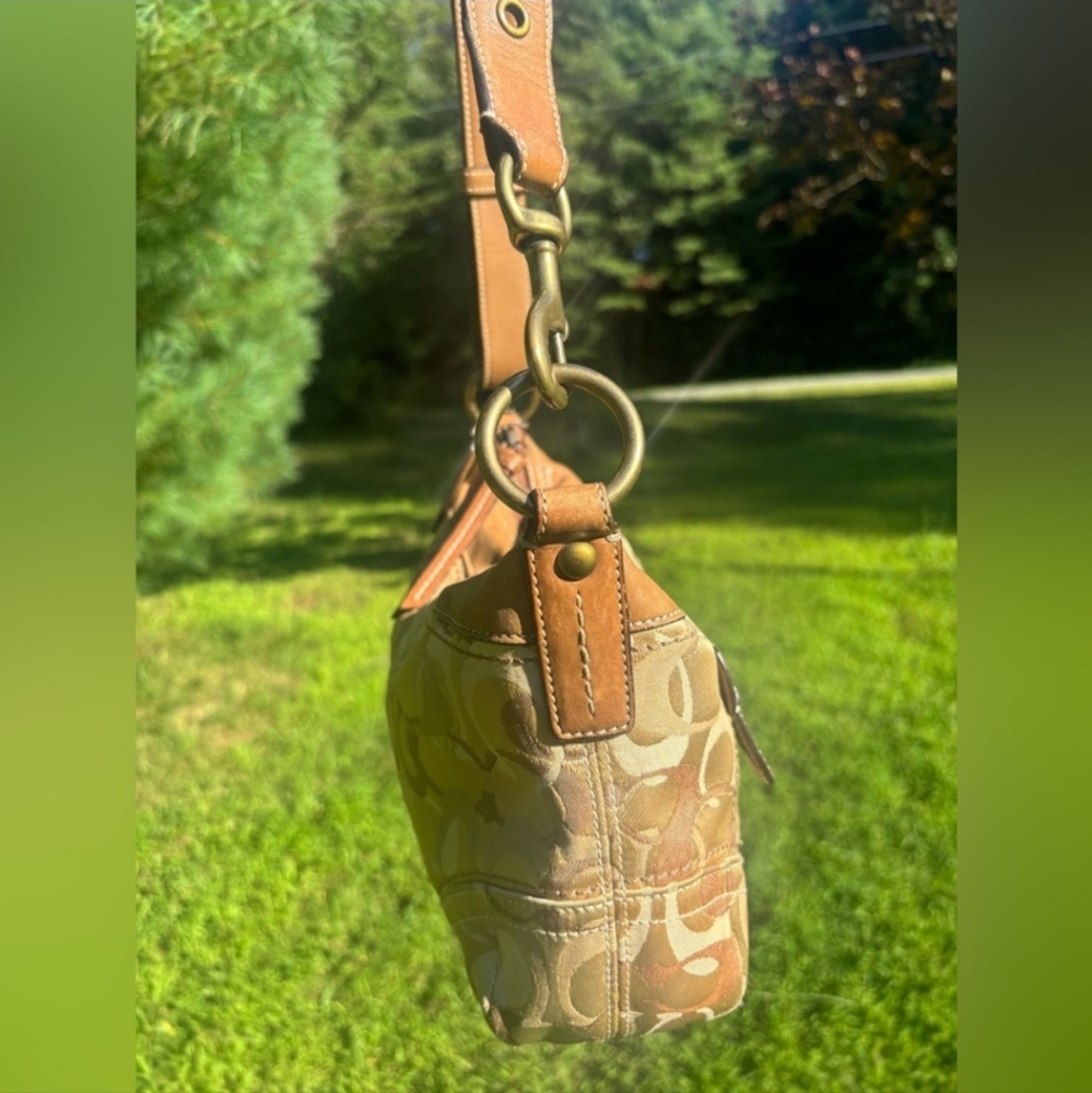 Coach Y2K Signature Tan and Brown Shoulder Bag EUC - Picture 9 of 15